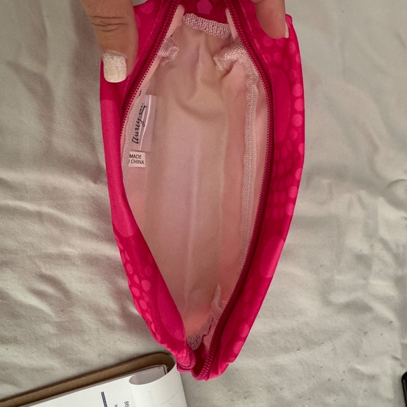 Thirty-one Zip up Pencil Pouch - Picture 2 of 2